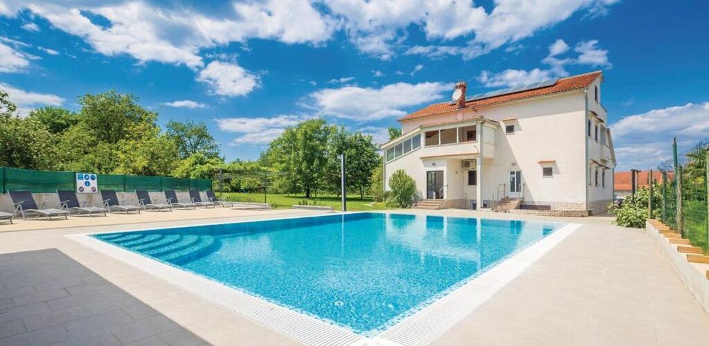 Apartment Suzy Вантачичи Екстериор снимка